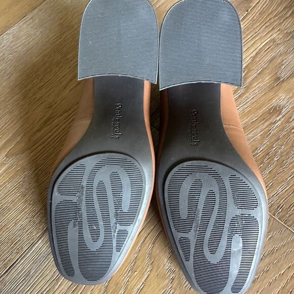 Gentle Souls Irie Block Heel In Pecan - Picture 12 of 15